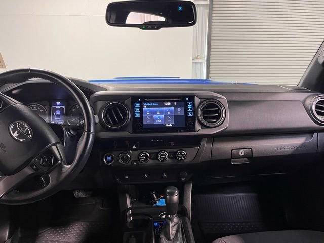 Used 2016 Toyota Tacoma TRD Sport w/ Towing Package image 20
