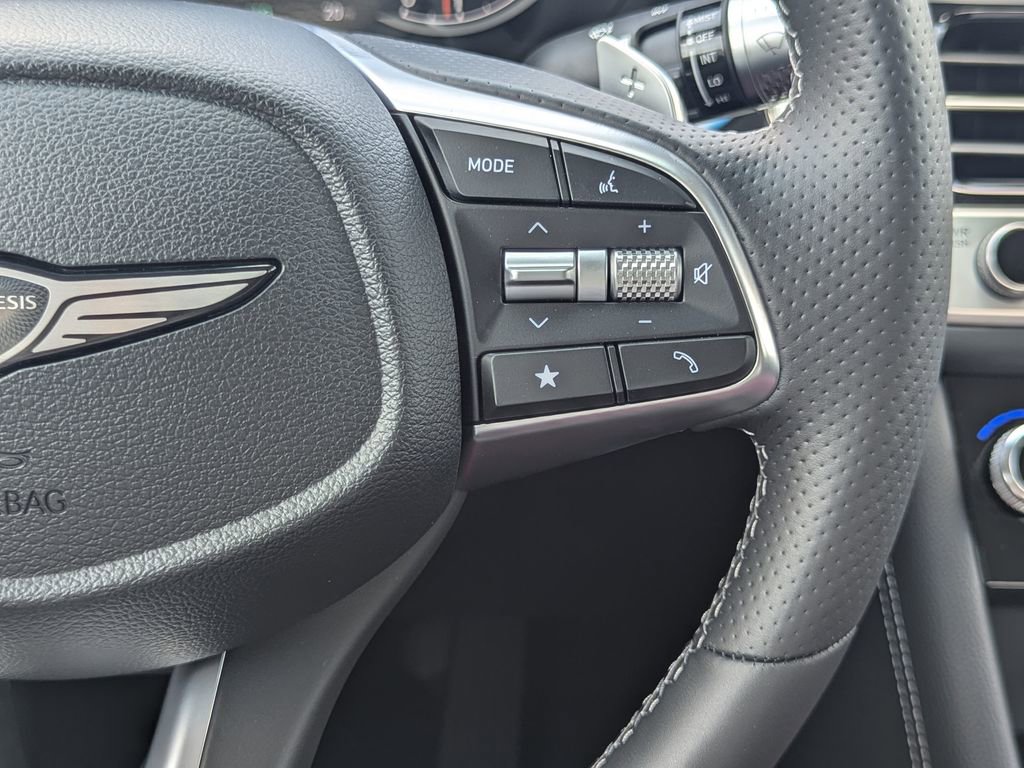 Used 2026 Genesis G70 2.5T image 17