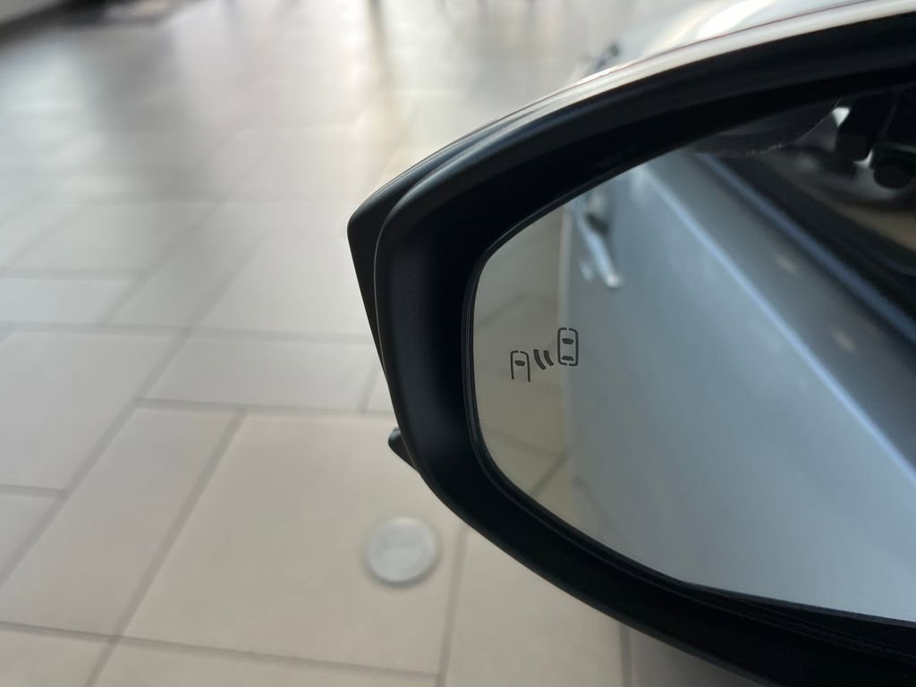 New 2025 Toyota Prius Plug-In Hybrid image 25