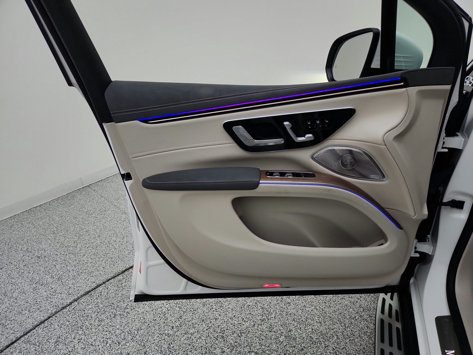 Certified 2024 Mercedes-Benz EQS 450+ SUV image 26