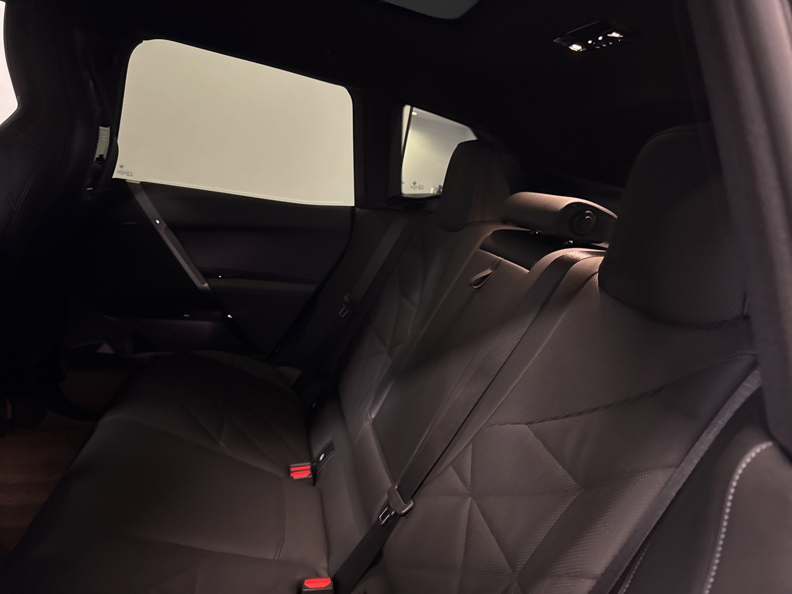 Used 2025 BMW iX xDrive50 w/ Premium Package image 15