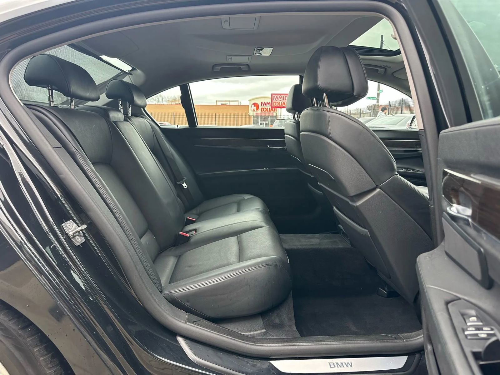 Used 2012 BMW 750Li xDrive image 18