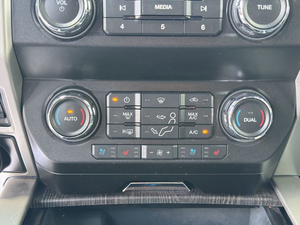 Used 2021 Ford F250 Lariat AWD/4WD image 24