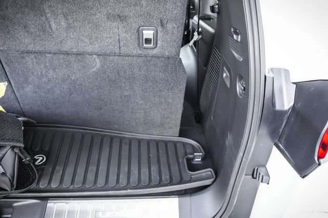Used 2024 Lexus LX 600 4WD w/ Luxury Package image 22