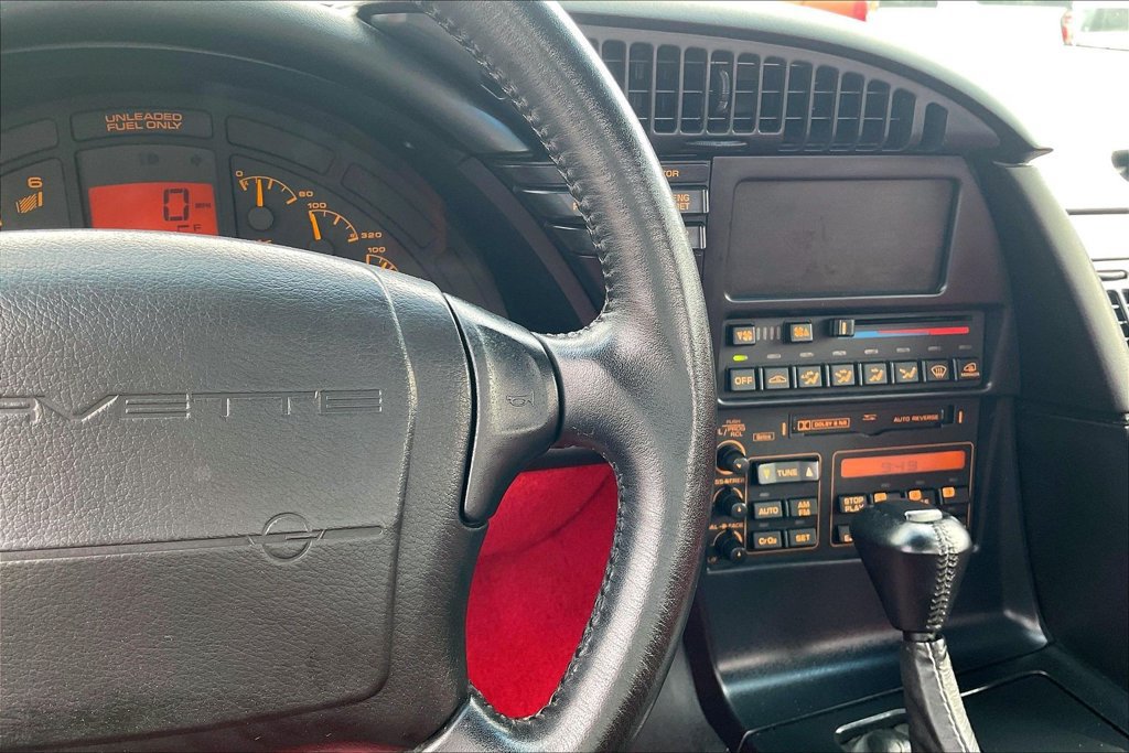 Used 1992 Chevrolet Corvette Convertible RWD image 14