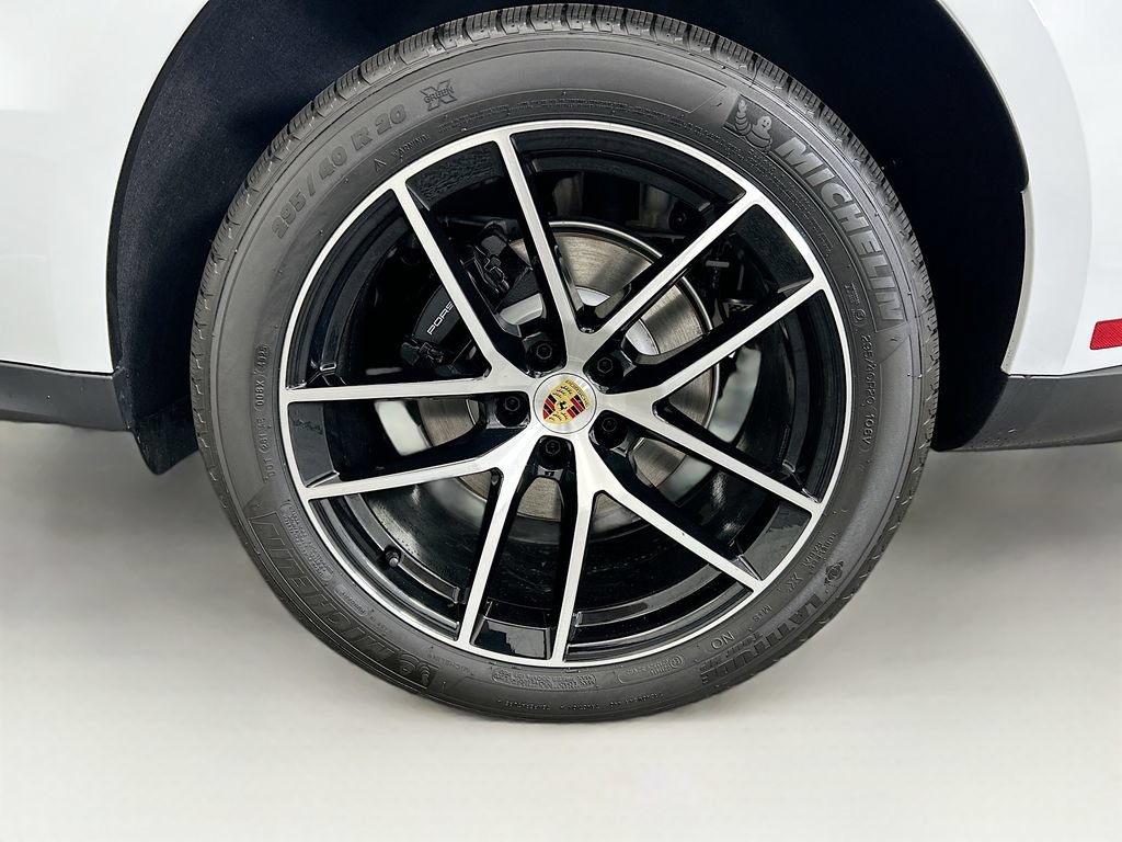 Used 2026 Porsche Macan AWD/4WD image 32