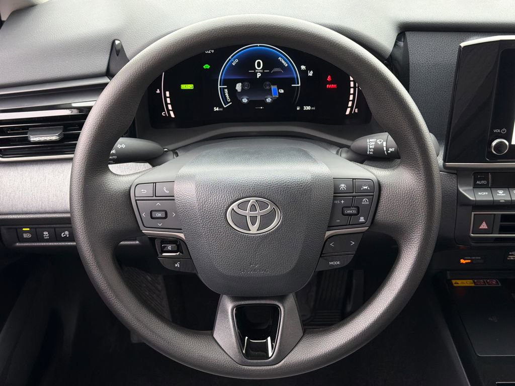 Used 2026 Toyota Camry LE image 4