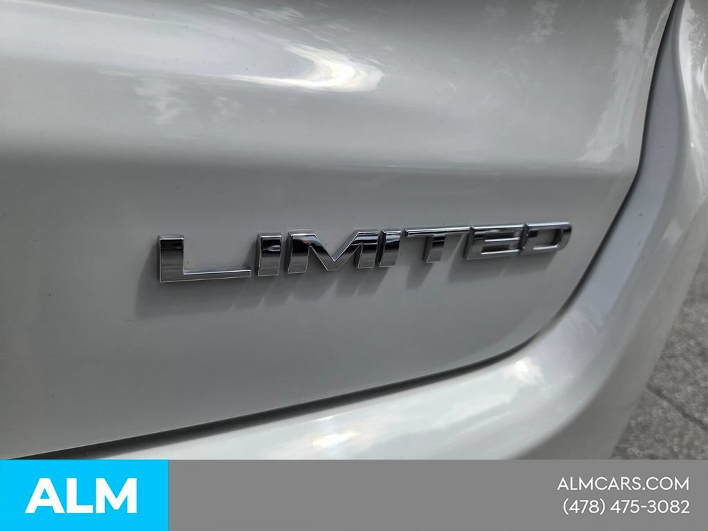 Used 2025 Jeep Compass Limited AWD/4WD image 11