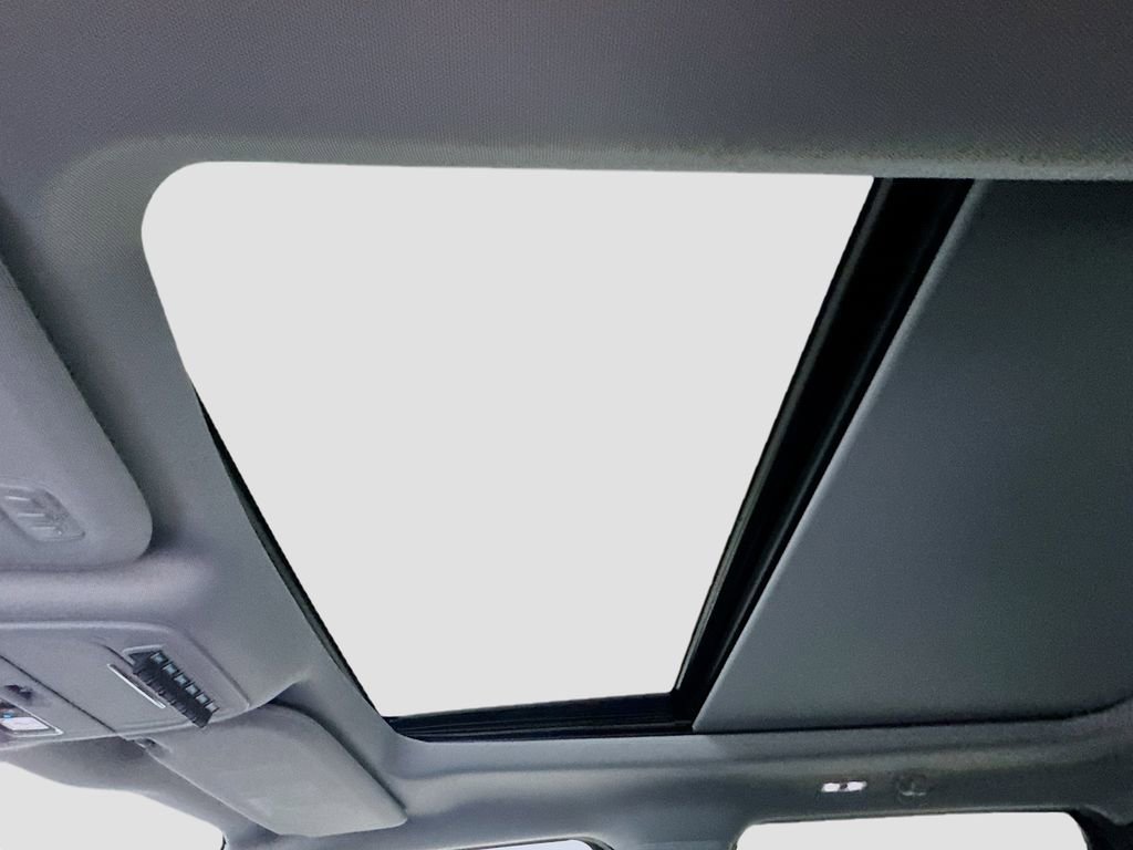 Used 2024 Ford F350 Lariat w/ Tremor Off-Road Package image 13