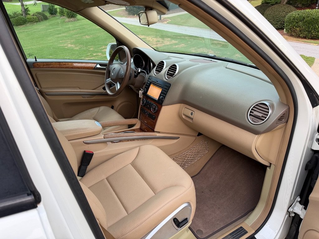 Used 2009 Mercedes-Benz ML 320 BlueTEC 4MATIC image 24