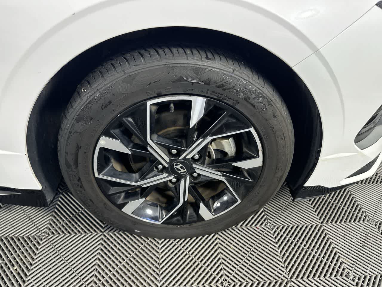 Used 2025 Hyundai Sonata SEL FWD image 10