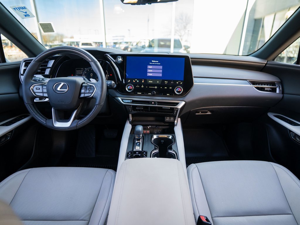 Used 2024 Lexus RX 350 Premium image 11