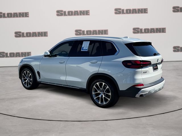 Certified 2024 BMW X5 xDrive40i w/ Premium Package AWD/4WD image 3
