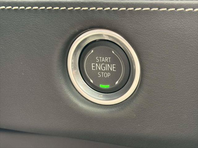 Used 2025 Cadillac Escalade ESV Sport Platinum AWD/4WD image 35