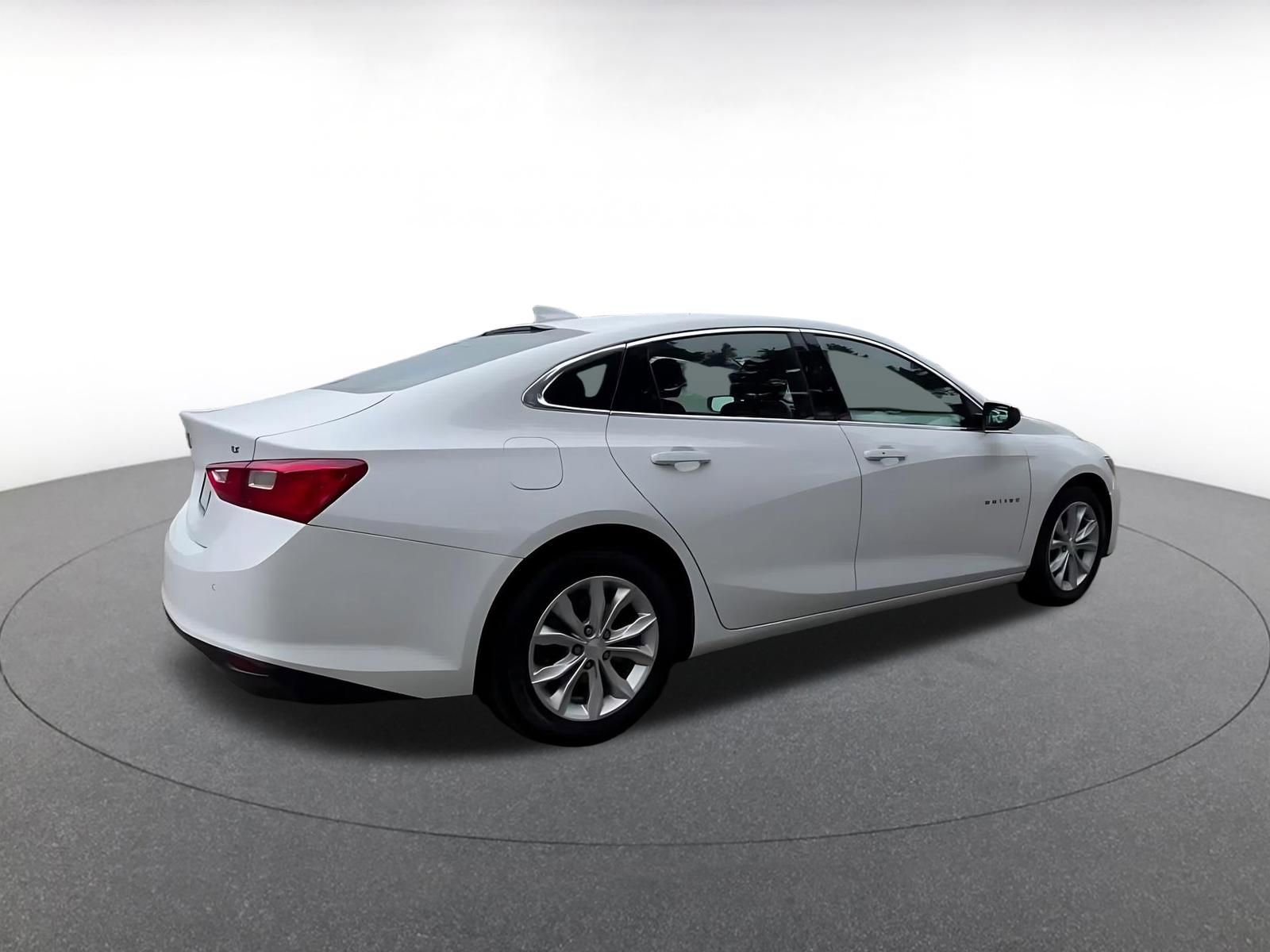Used 2024 Chevrolet Malibu LT FWD image 15
