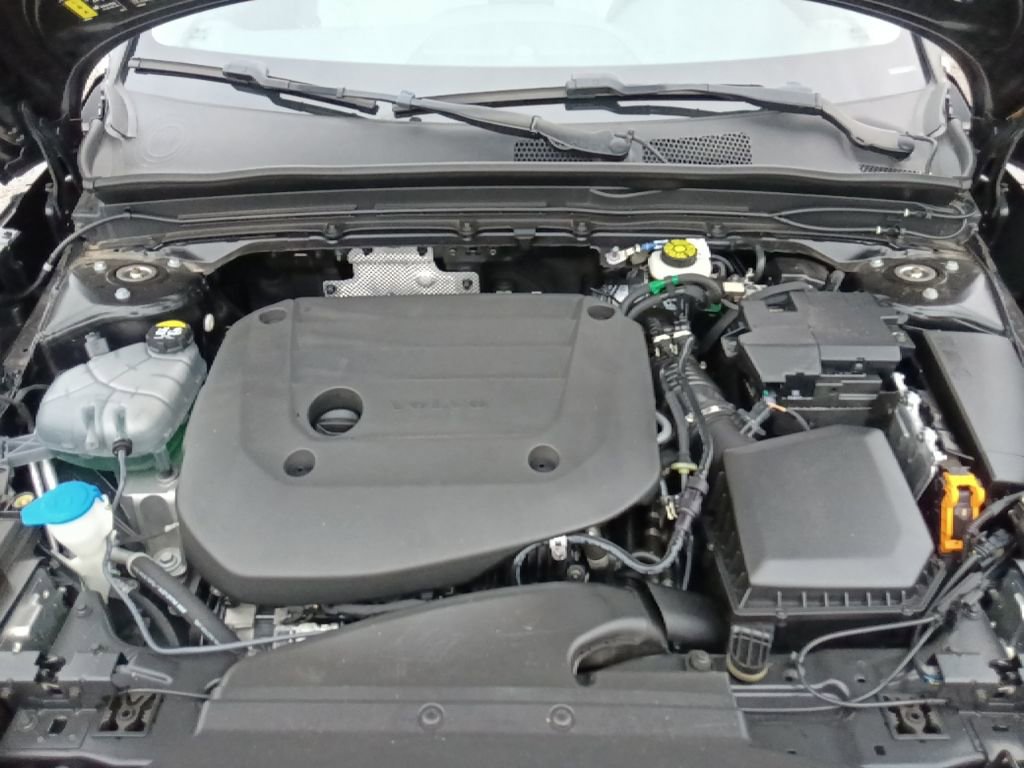 Used 2023 Volvo XC40 B5 Plus w/ Driver Assist Package image 38