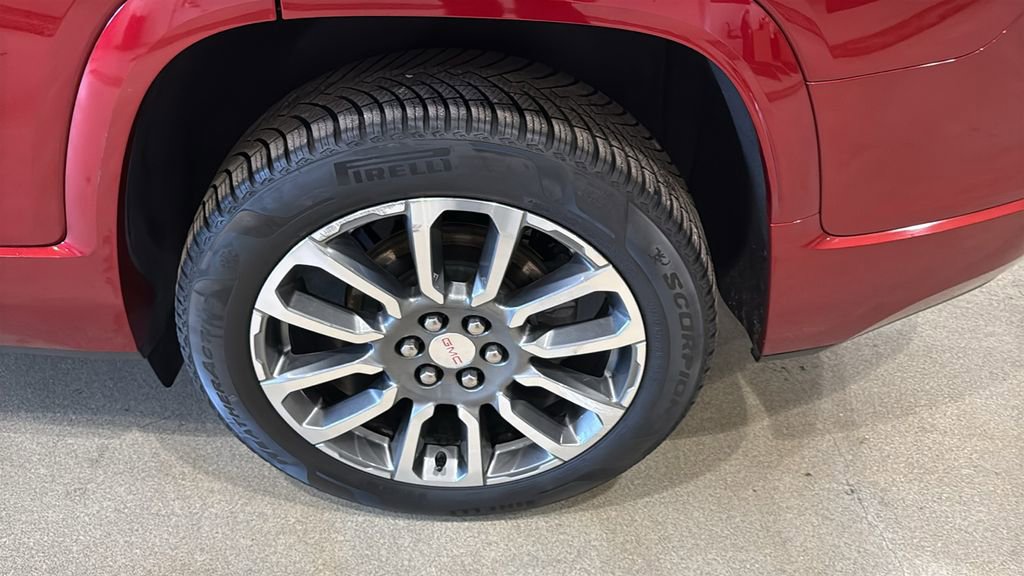 Used 2021 GMC Acadia Denali w/ Denali Ultimate Package AWD/4WD image 10