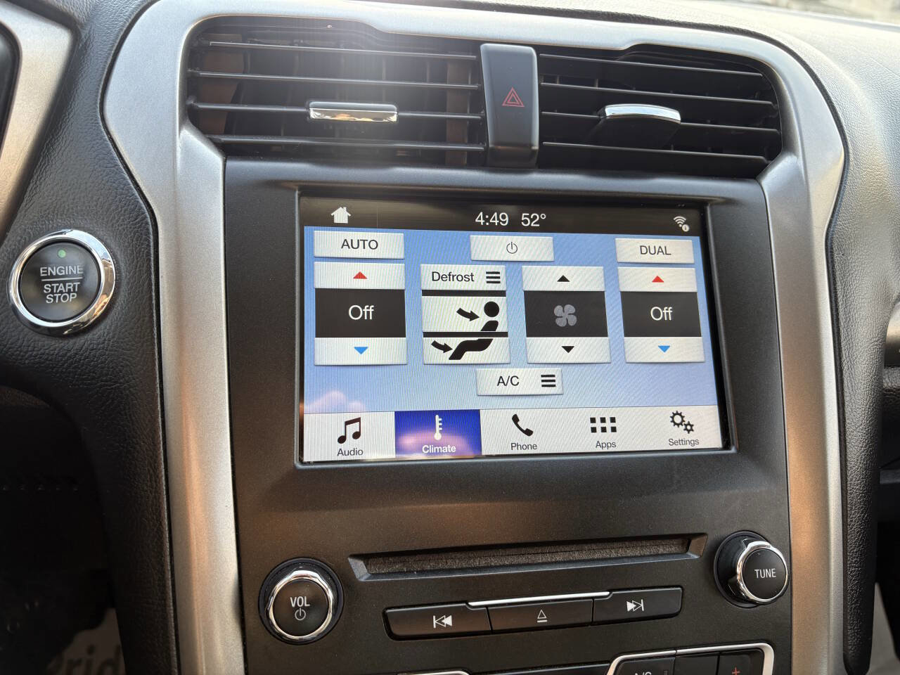 Used 2017 Ford Fusion SE w/ Fusion SE Technology Package FWD image 36