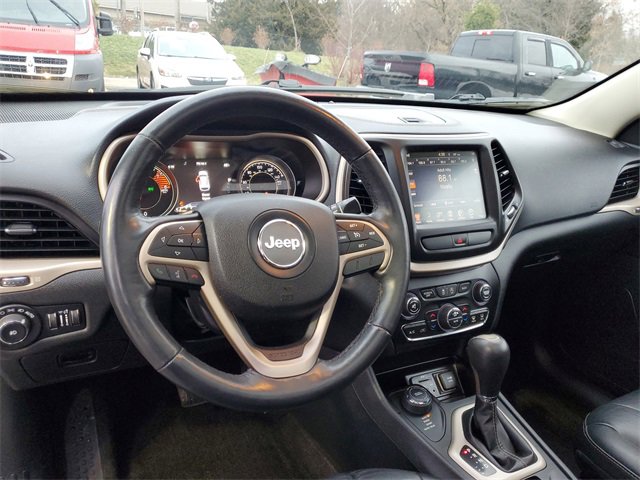 Used 2016 Jeep Cherokee Limited image 17