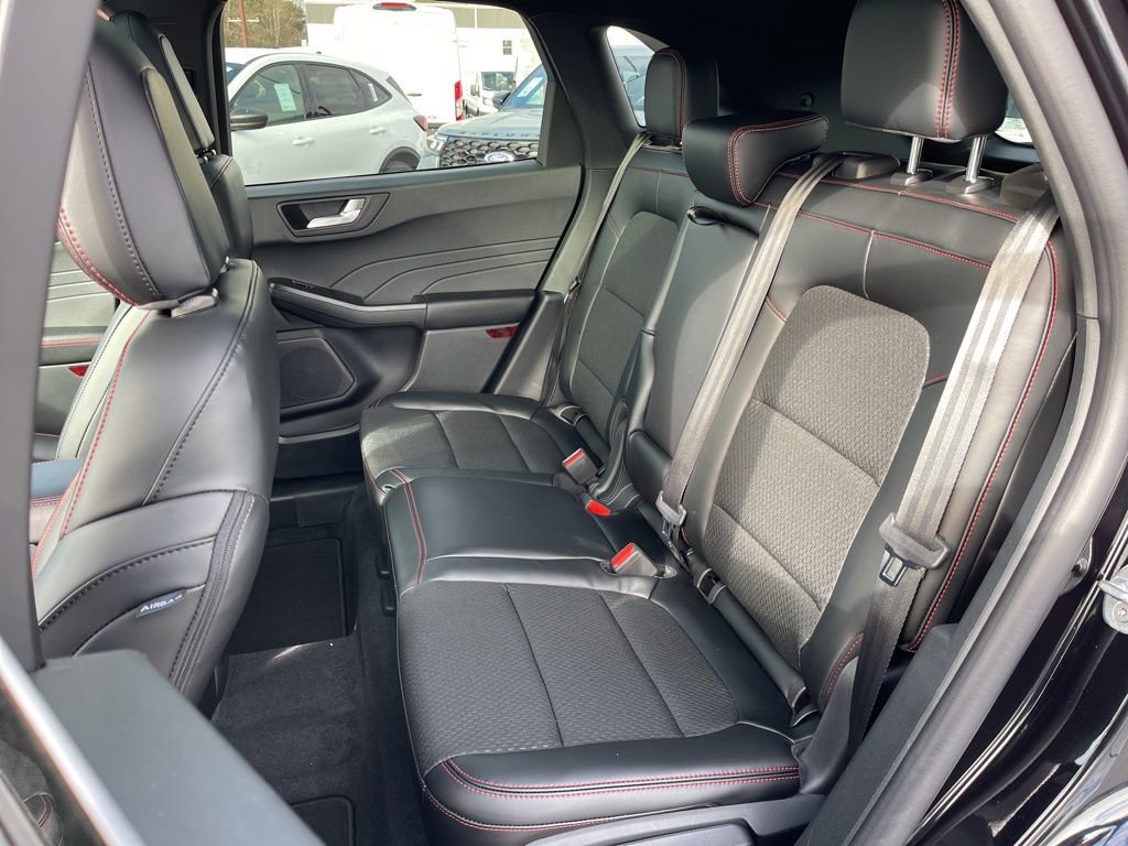 New 2026 Ford Escape ST-Line Select w/ Equipment Group 401A image 18