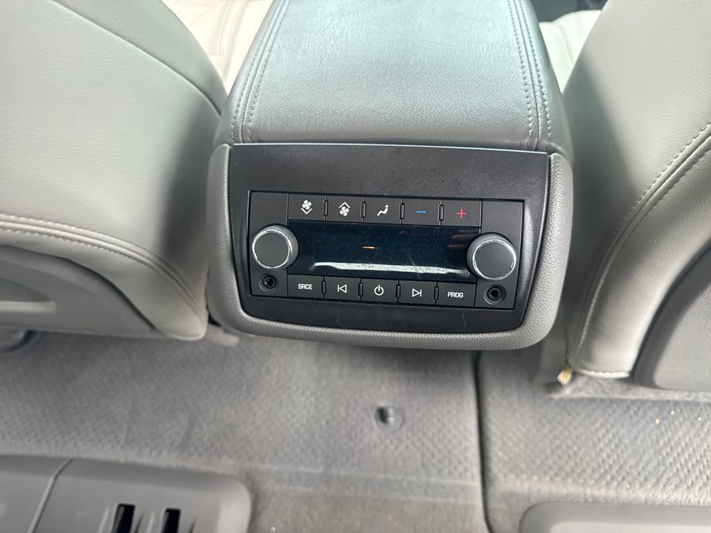 Used 2016 Buick Enclave Premium w/ Experience Buick Package FWD image 37