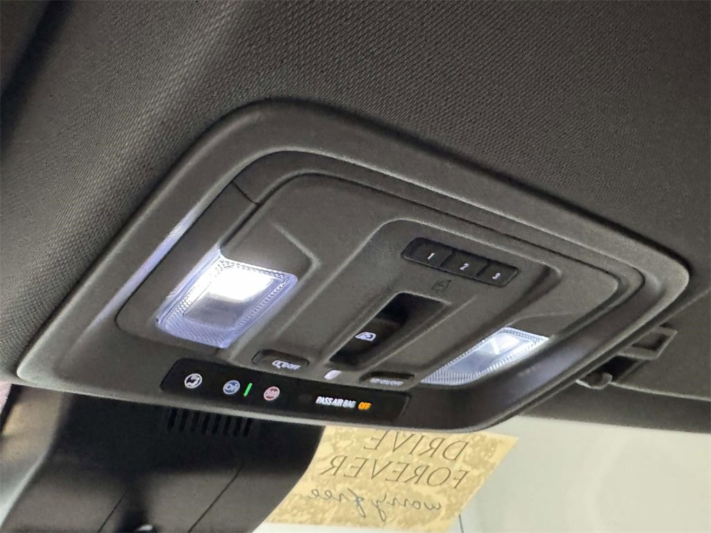 Used 2022 Chevrolet Silverado 1500 LT image 28