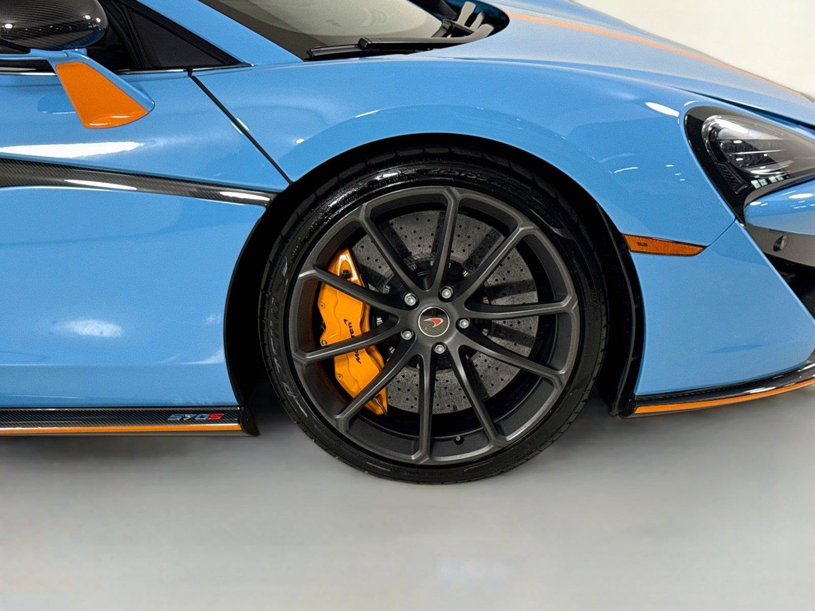 Used 2018 McLaren 570S Spider RWD image 37