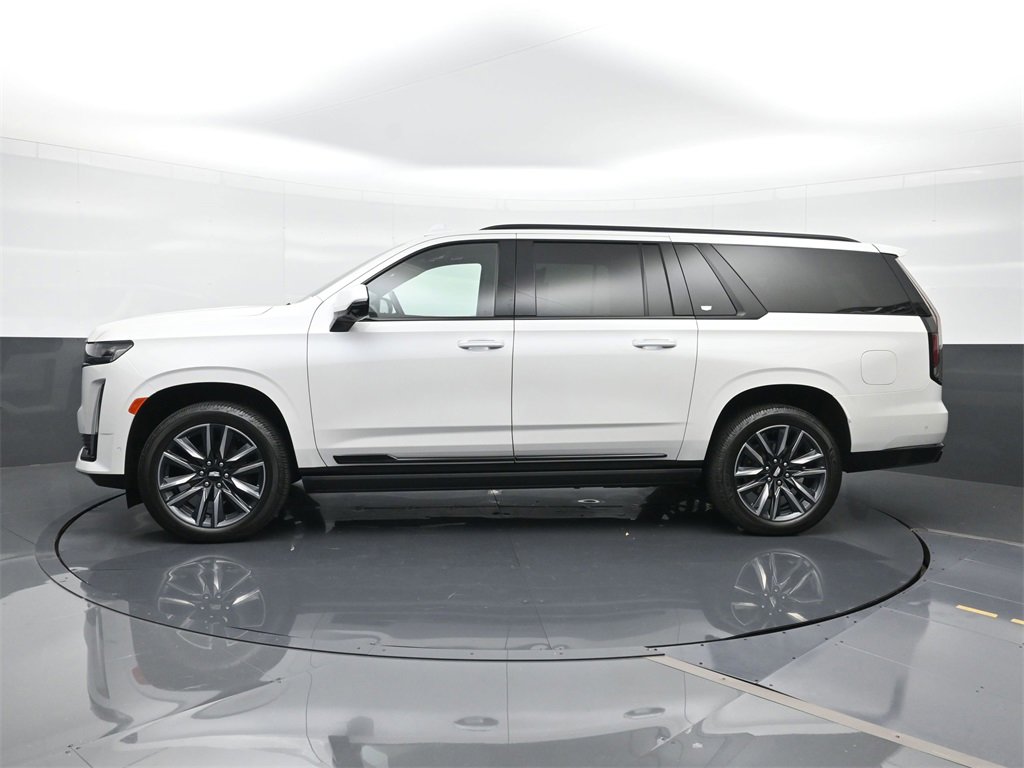 Certified 2023 Cadillac Escalade ESV Sport Platinum image 5