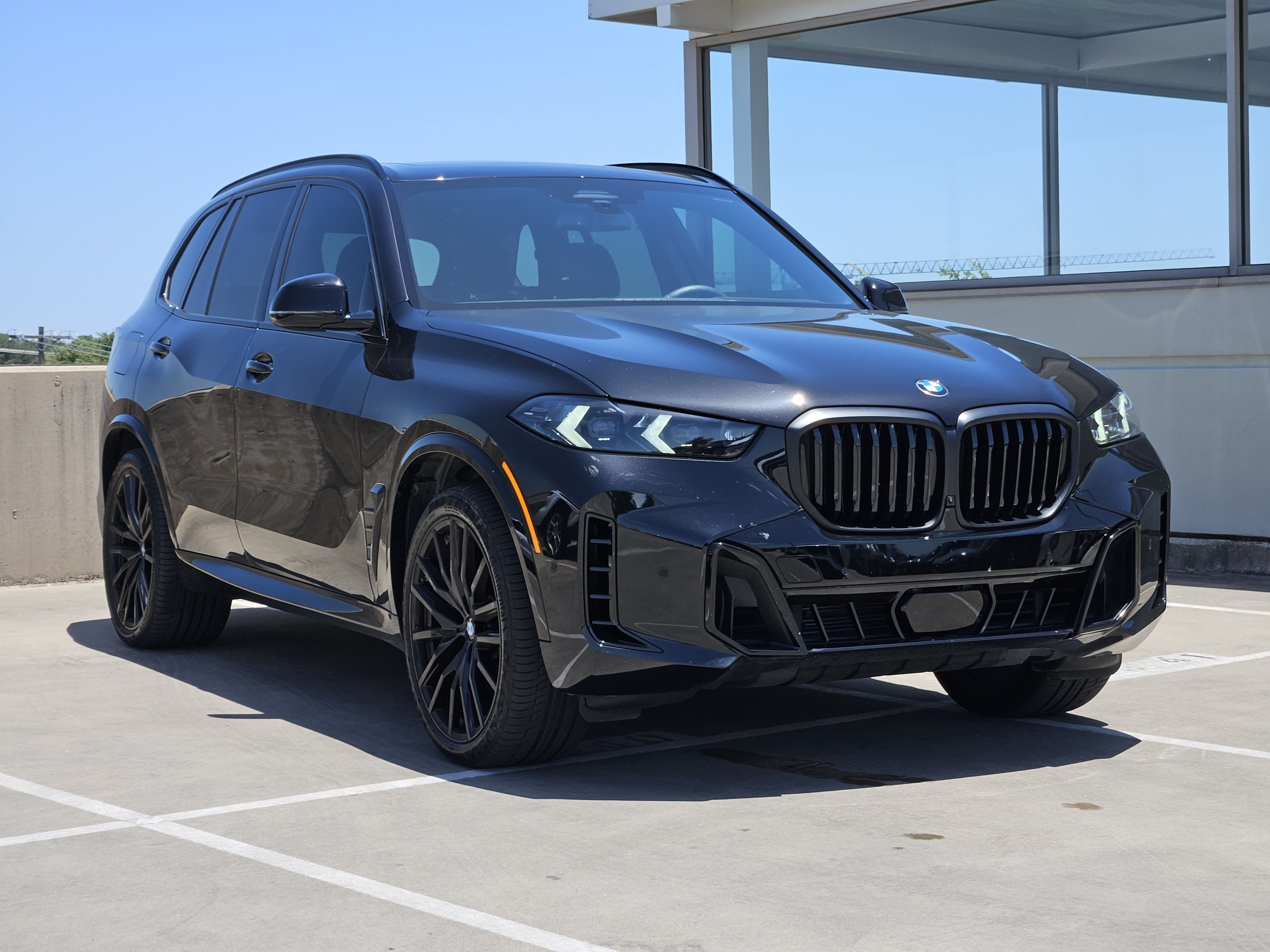 Used 2026 BMW X5 xDrive40i w/ M Sport Package AWD/4WD image 10