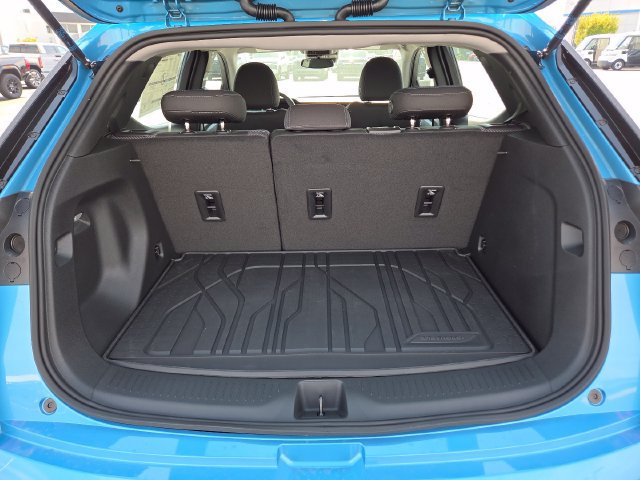 New 2027 Chevrolet Bolt LT w/ Comfort Package FWD image 16