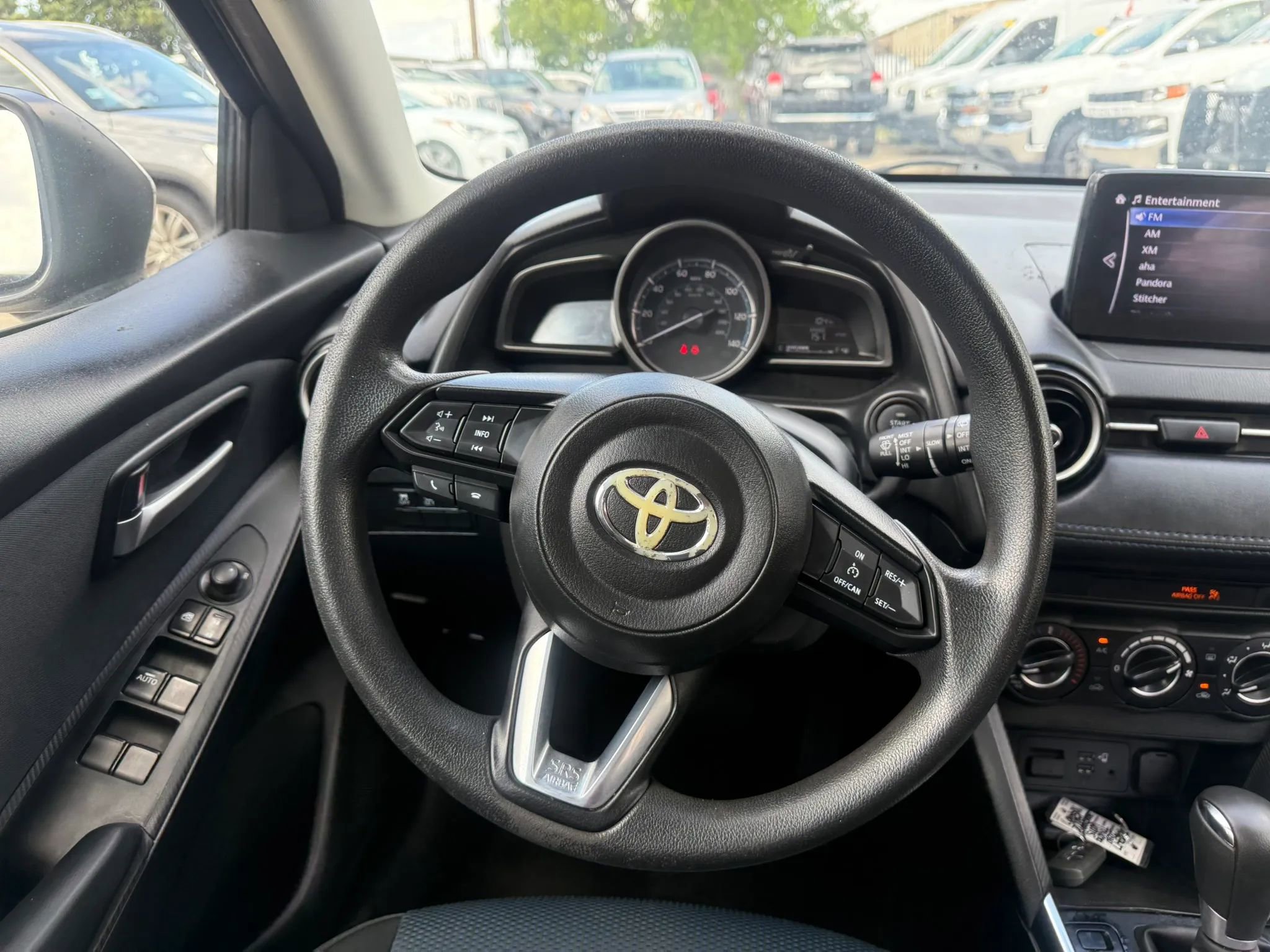 Used 2020 Toyota Yaris LE FWD image 9
