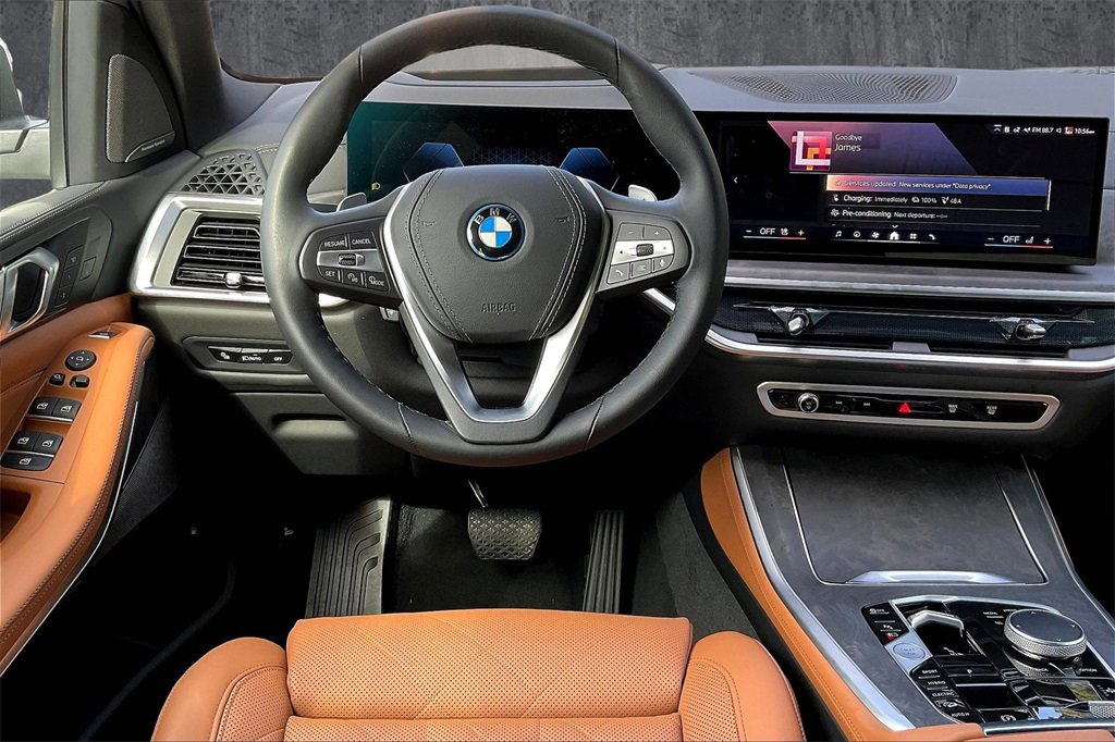 Used 2026 BMW X5 xDrive50e w/ Climate Comfort Package image 8
