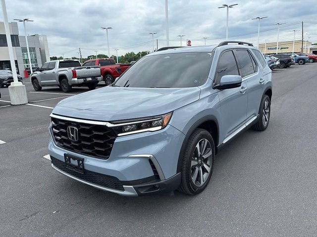 Used 2025 Honda Pilot Touring image 18