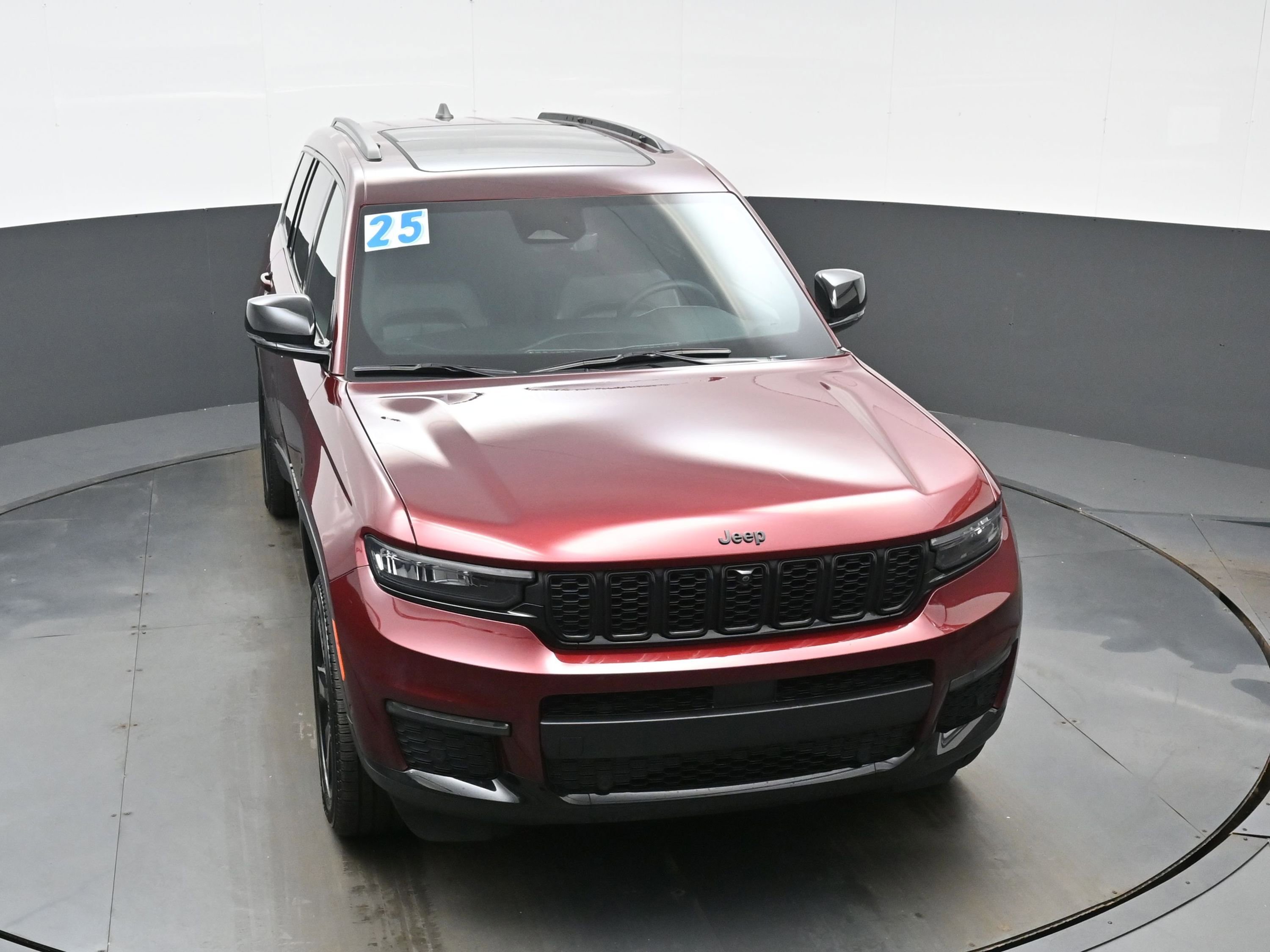 Used 2025 Jeep Grand Cherokee L Limited w/ Luxury Tech Group II image 41