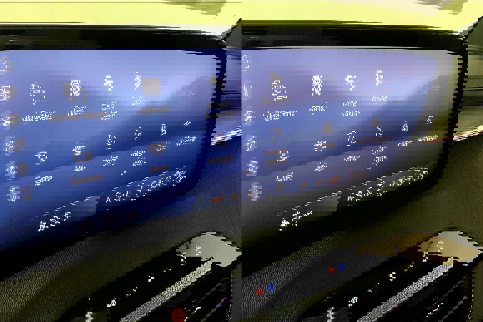 Used 2025 Buick Enclave Sport Touring image 6