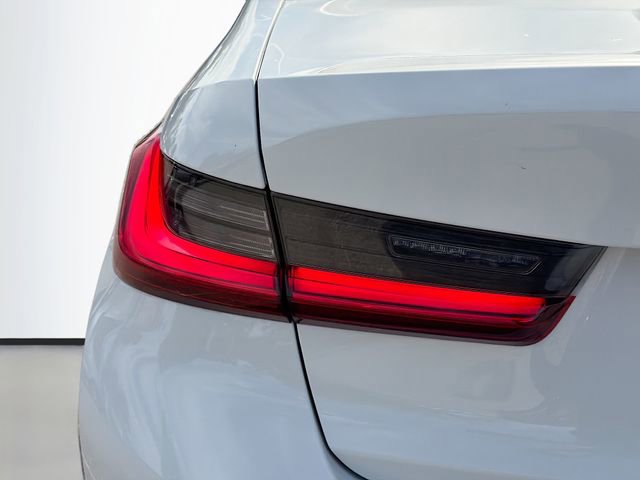 Used 2021 BMW 330i Sedan w/ Premium Package image 10