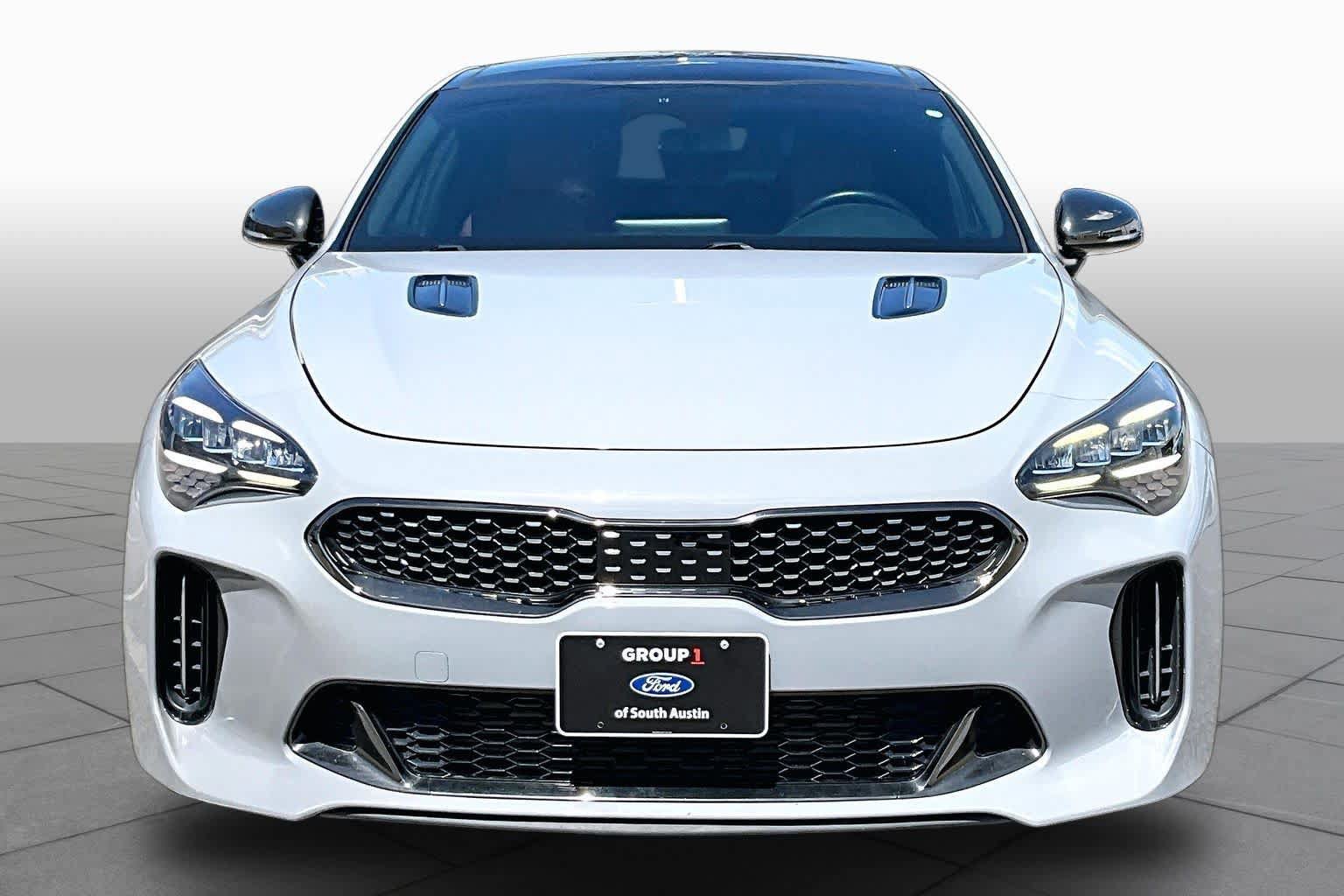 Used 2022 Kia Stinger GT1 w/ Red Interior Color Package RWD image 4