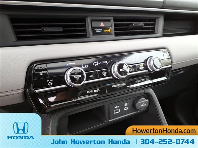 New 2025 Honda Pilot Touring image 16