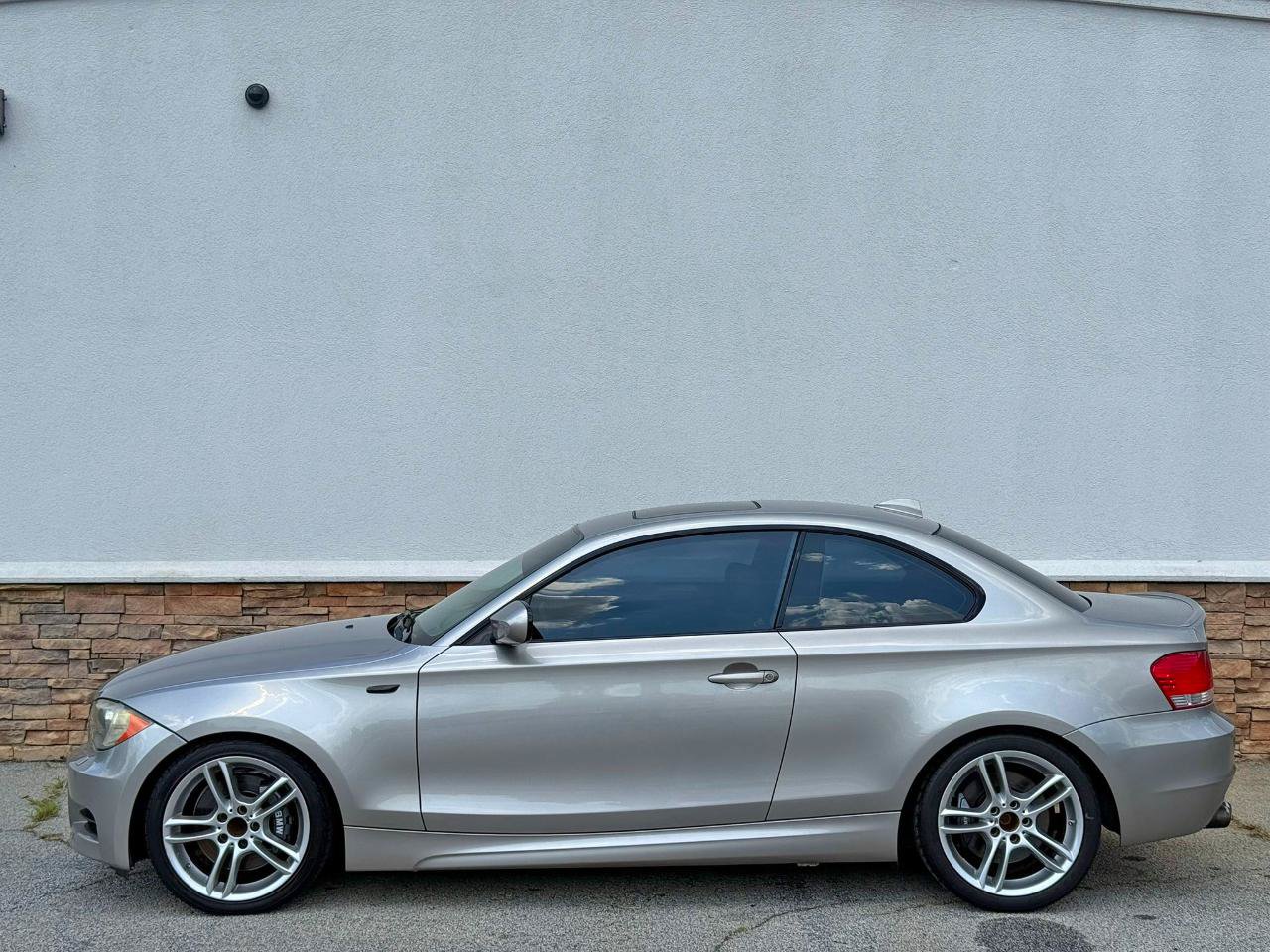 Used 2010 BMW 135i Coupe RWD image 11