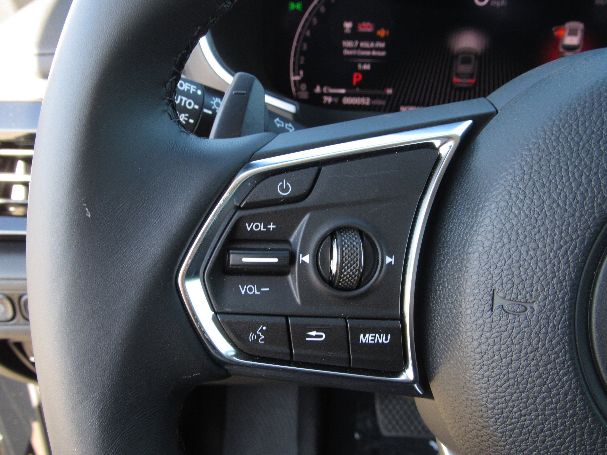 Certified 2025 Acura MDX SH-AWD image 28