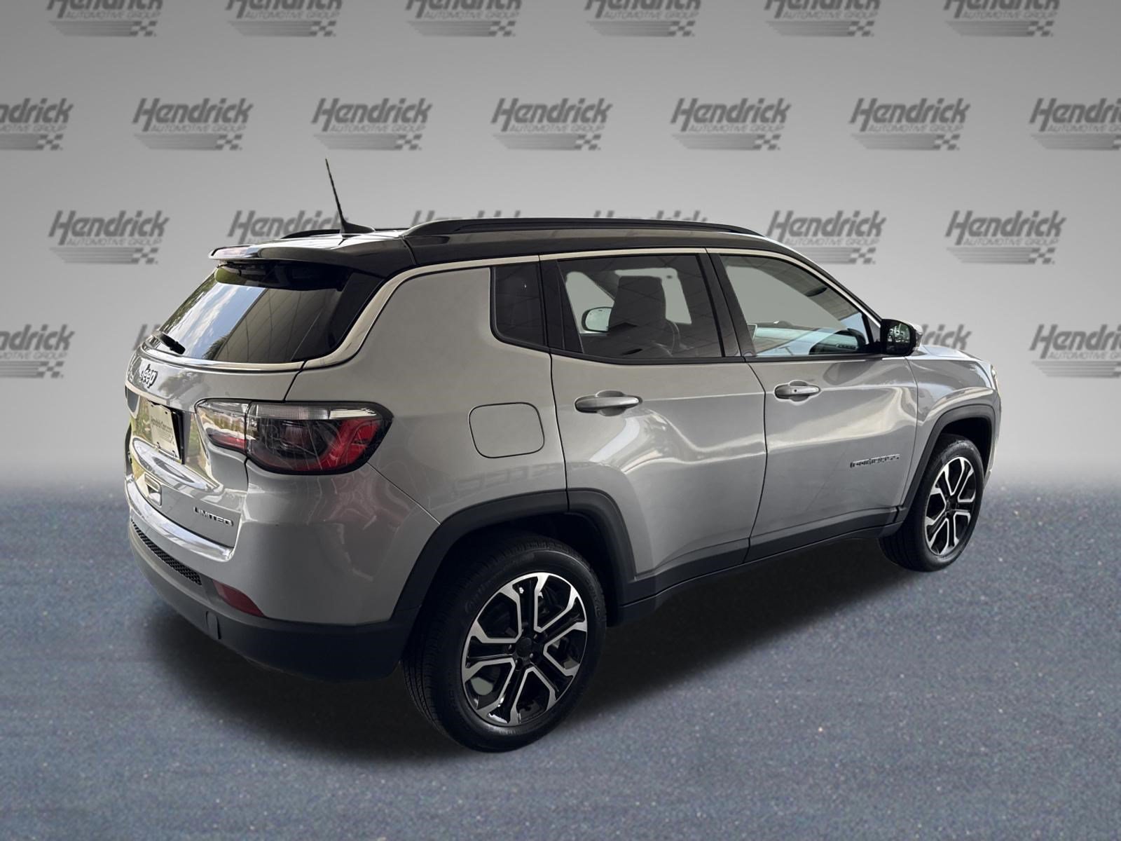 Used 2022 Jeep Compass Limited AWD/4WD image 9