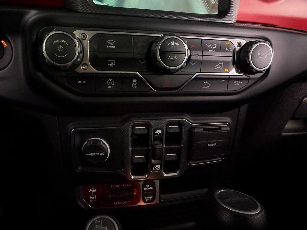 Used 2023 Jeep Gladiator Rubicon AWD/4WD image 19