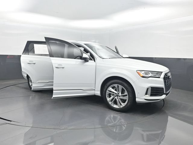 Used 2021 Audi Q7 3.0T Premium Plus w/ Premium Plus Package AWD/4WD image 38