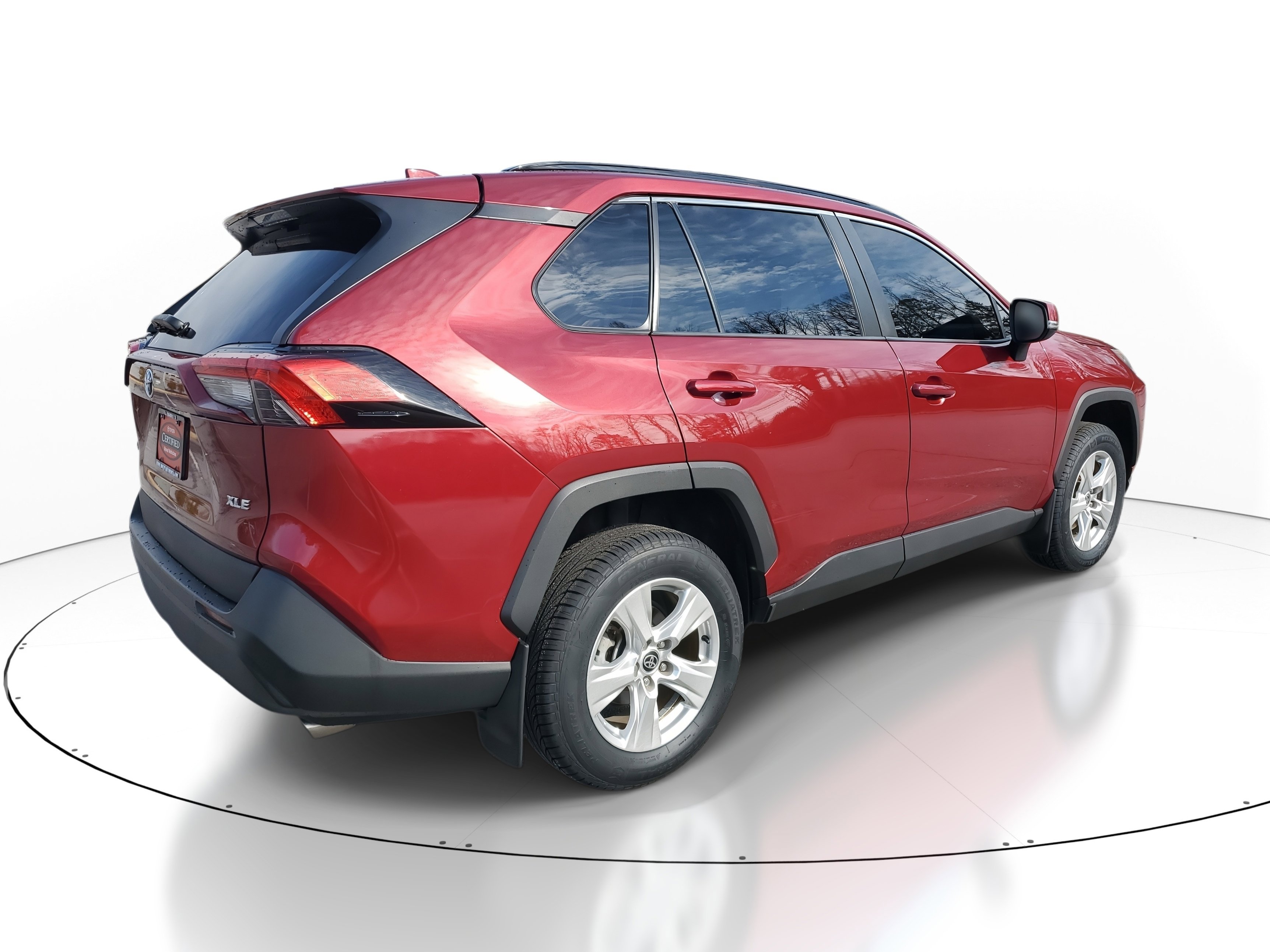 Certified 2021 Toyota RAV4 XLE w/ Convenience Package image 6