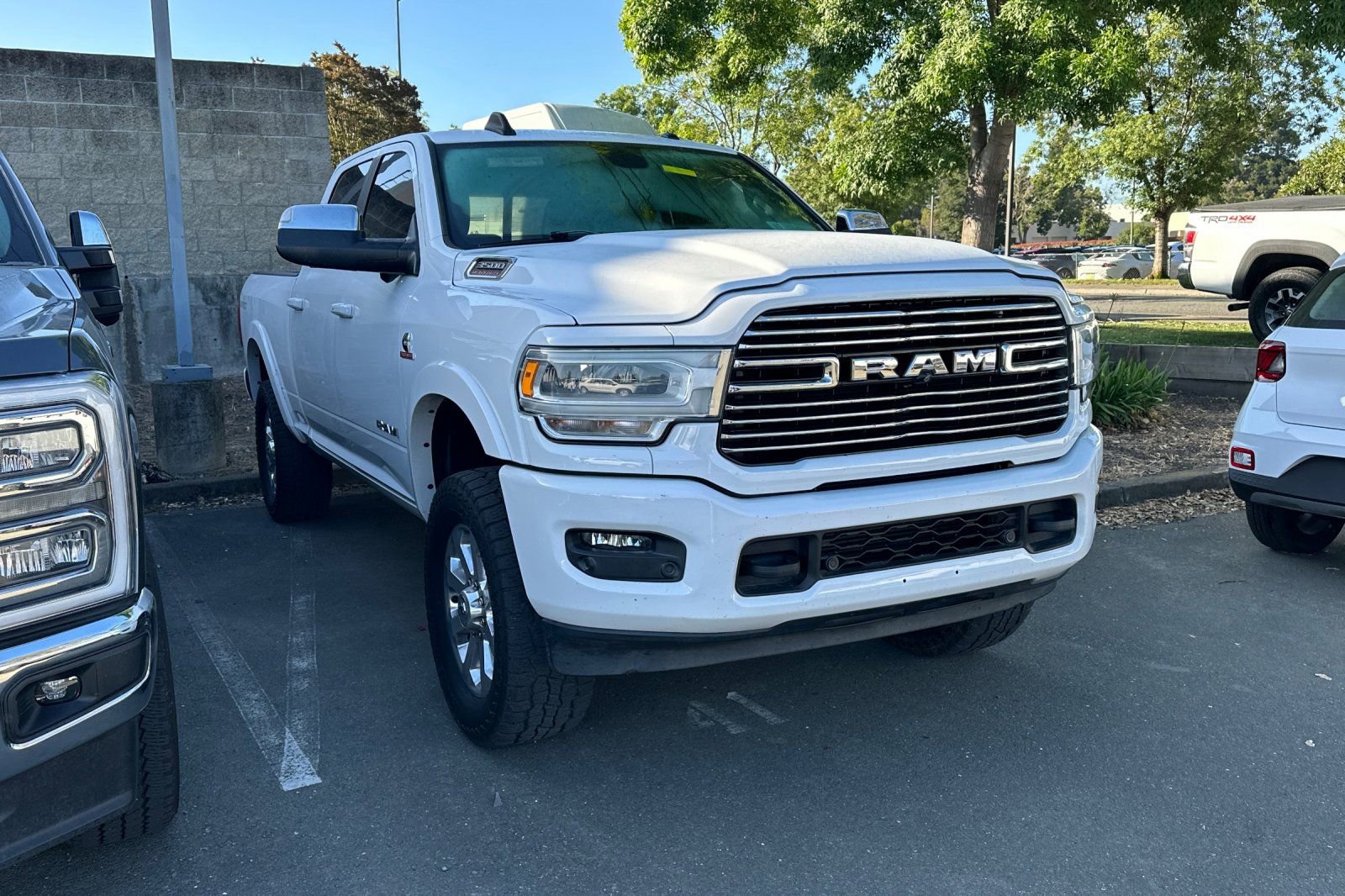 Used 2020 RAM 3500 Laramie AWD/4WD image 2