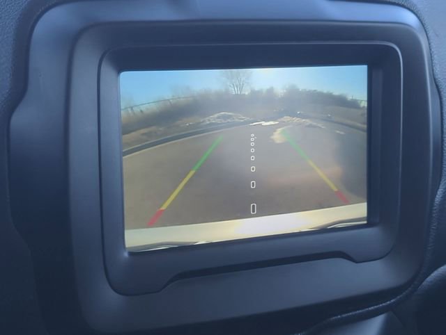 Used 2020 Jeep Renegade Latitude AWD/4WD image 18