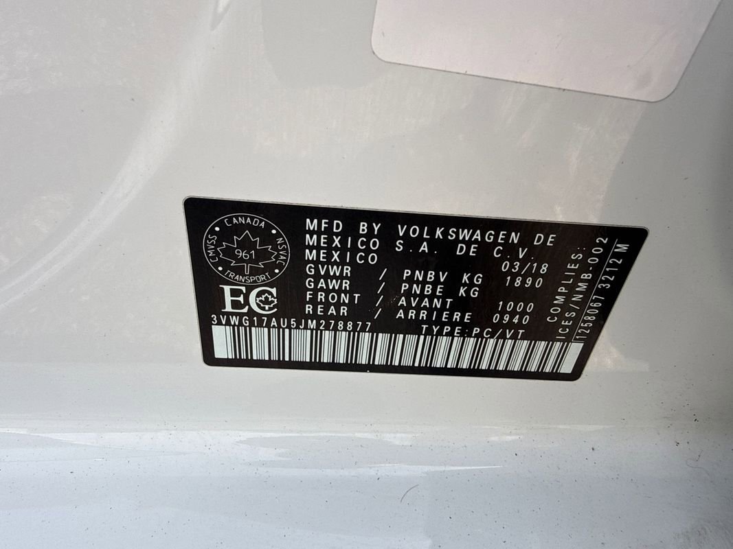 Used 2018 Volkswagen Golf S image 26