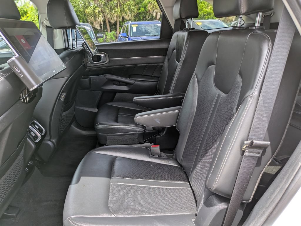 Certified 2023 Kia Sorento SX AWD/4WD image 19