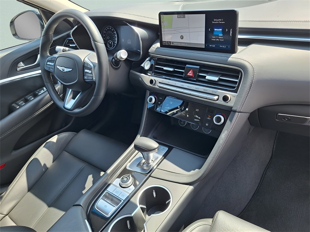 Used 2025 Genesis G70 2.5T image 26