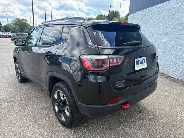 Used 2018 Jeep Compass Trailhawk w/ Leather Interior Group AWD/4WD image 3
